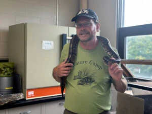 Thumbnail image for the Ferrum College Science Classes Feature Animals as Teachers news item