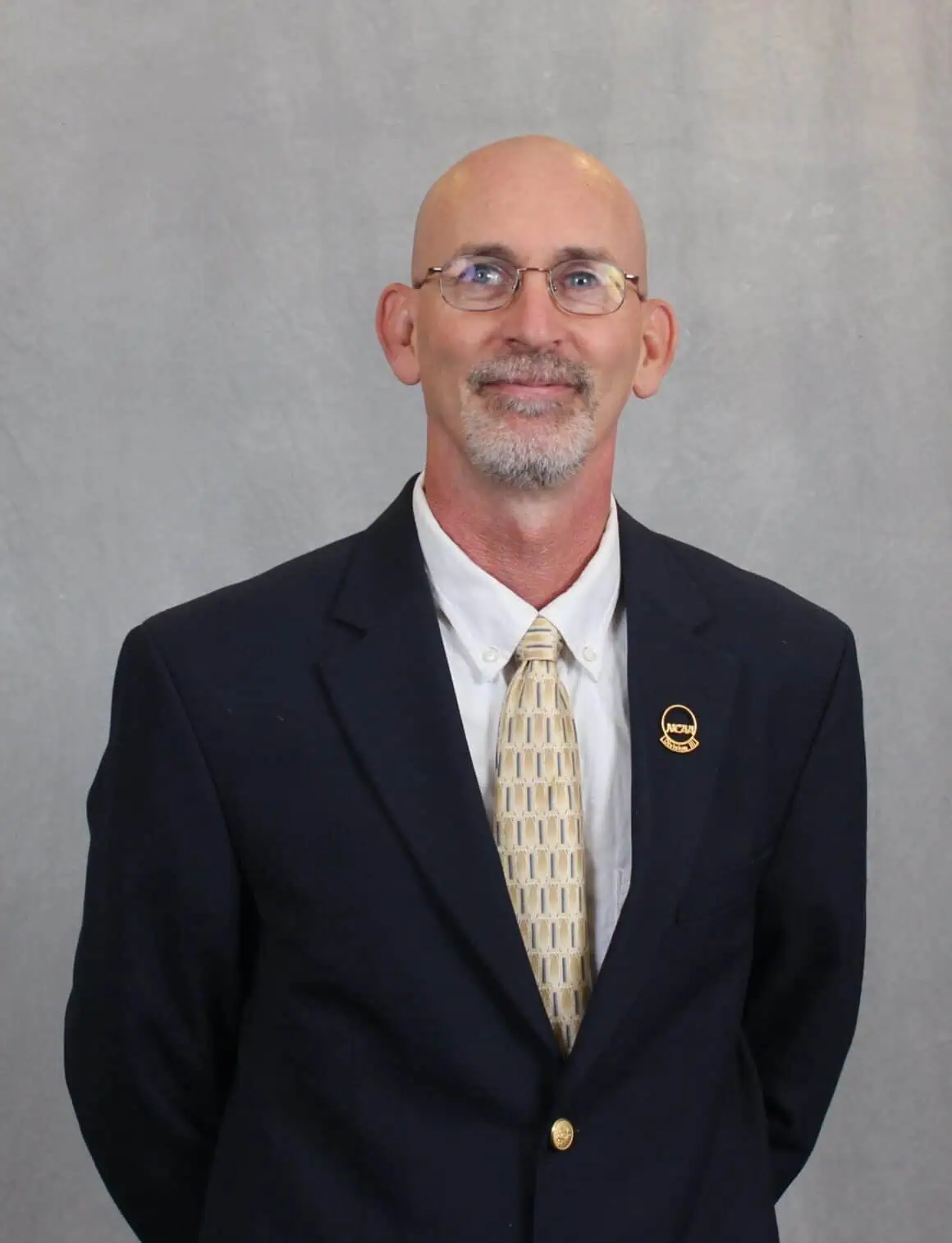 Headshot of Gary Holden