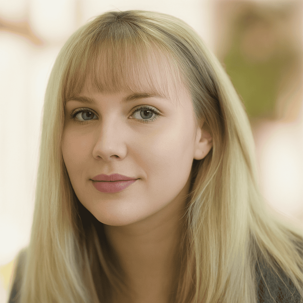 Headshot photo of Michelle Wright with a blurred background
